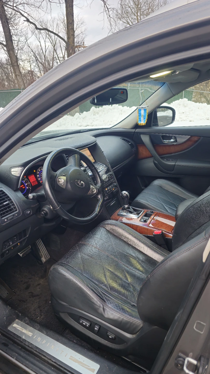 Infiniti FX35 SUV - photo 5