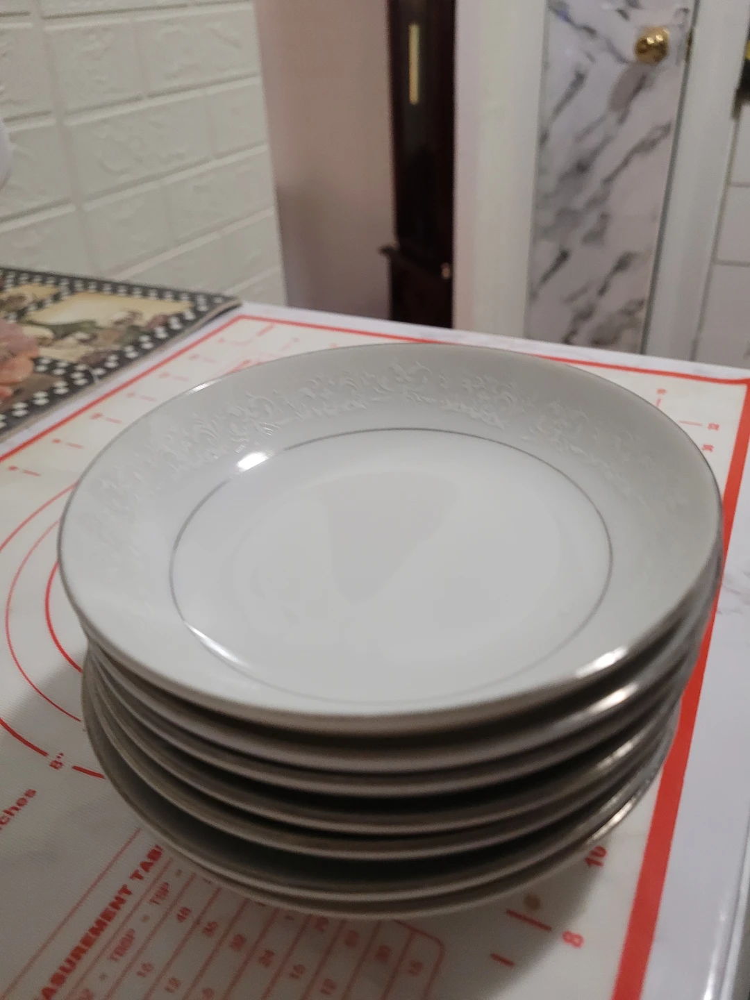 Classic Fine China Japan Saucers - Set of 6$8 - photo 2