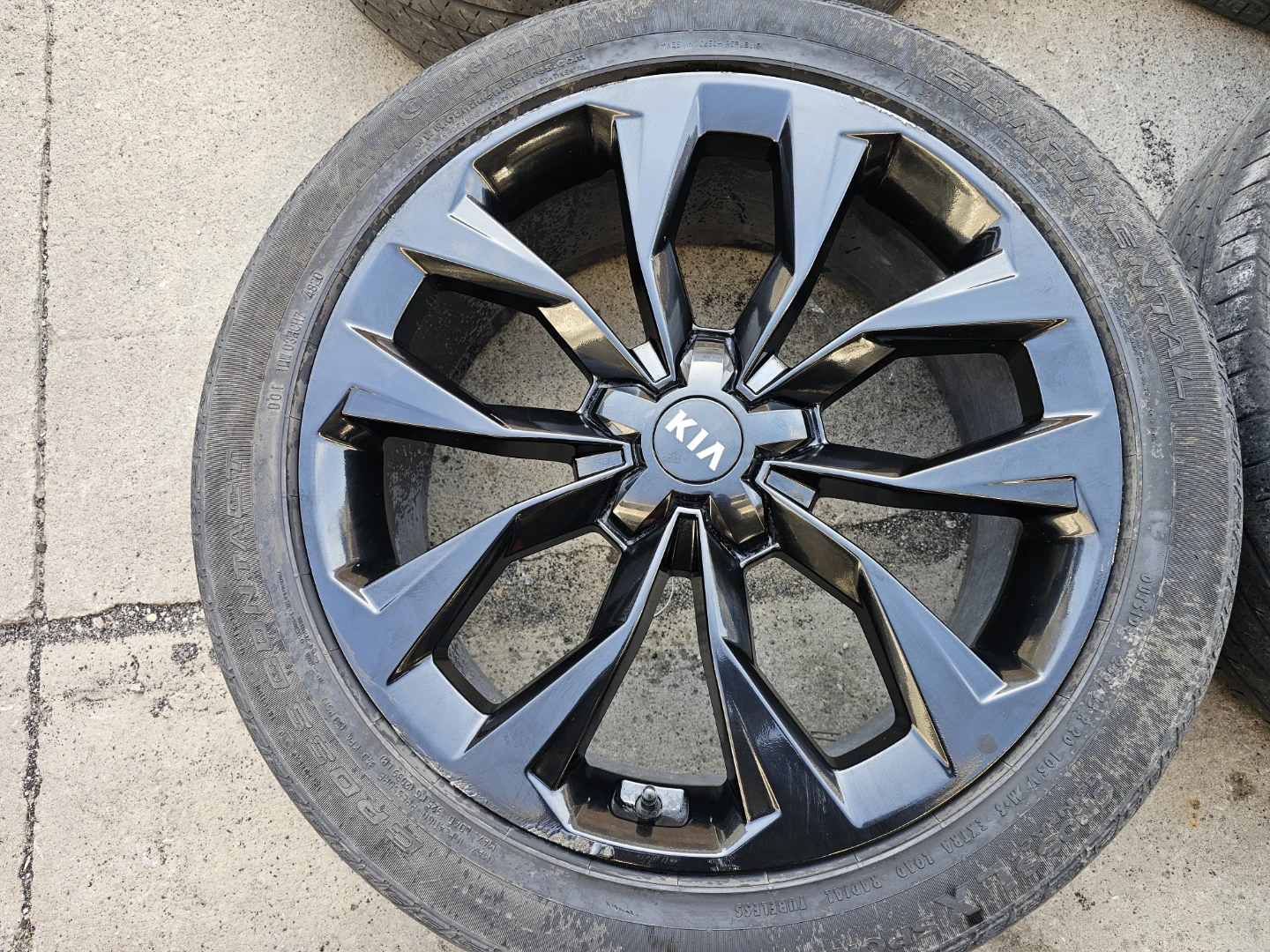 20" KIA SORENTO O.E.M RIMS - photo 2