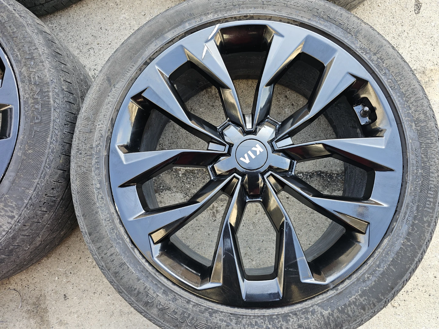 20" KIA SORENTO O.E.M RIMS - photo 4