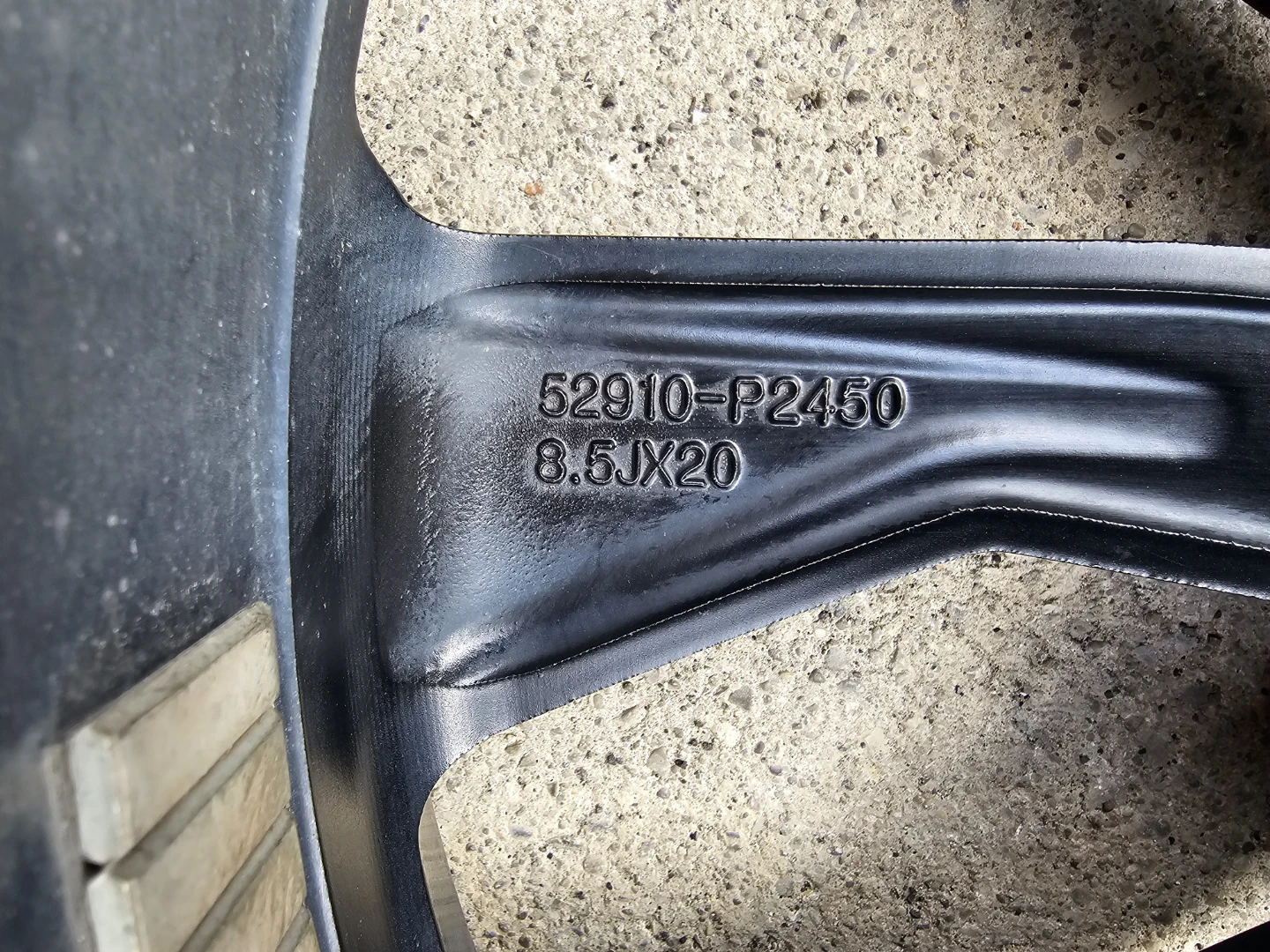 20" KIA SORENTO O.E.M RIMS - photo 5