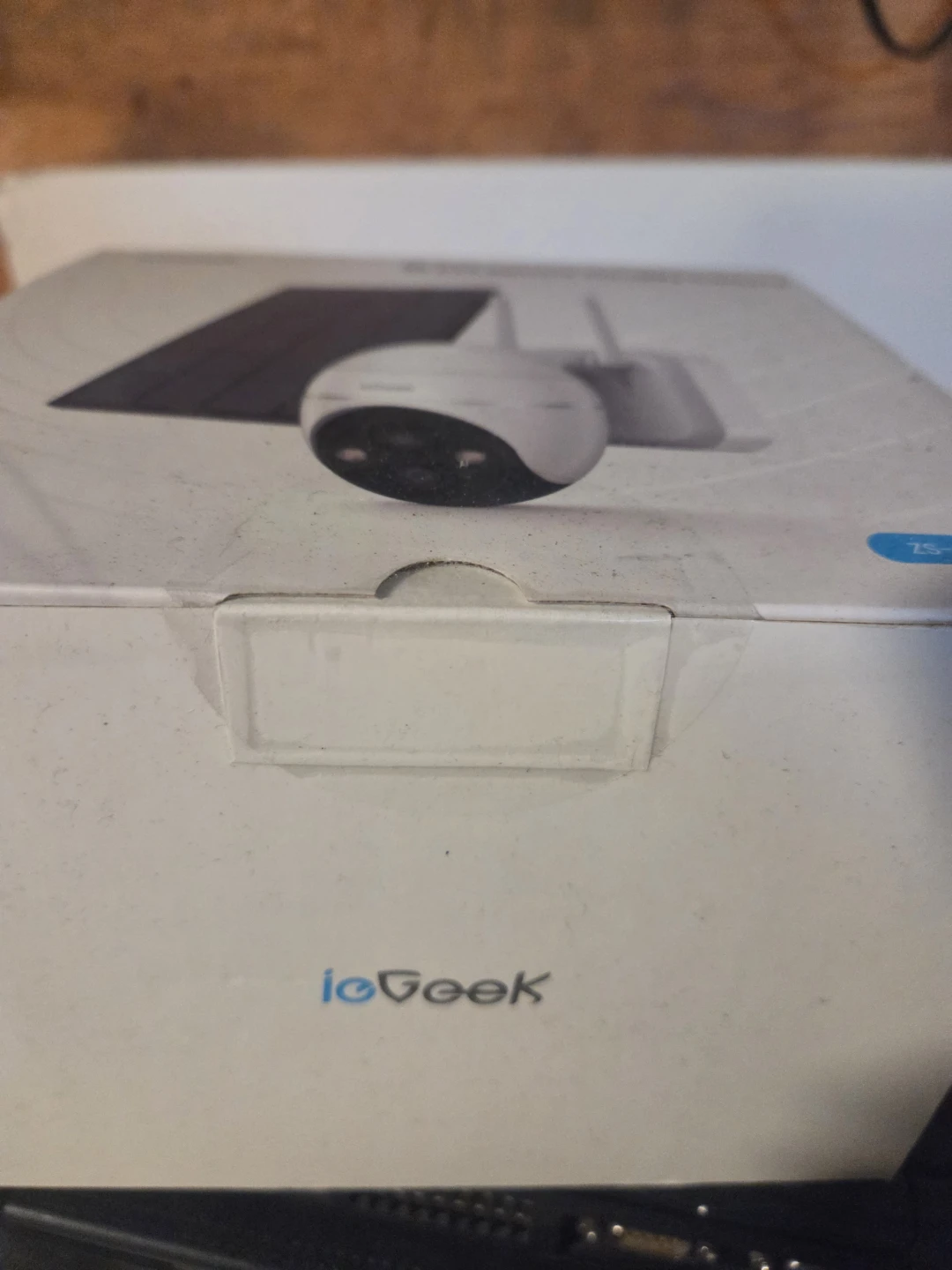 IoGeek 2K PTZ Battery Security Camera with Solar Panel - photo 3