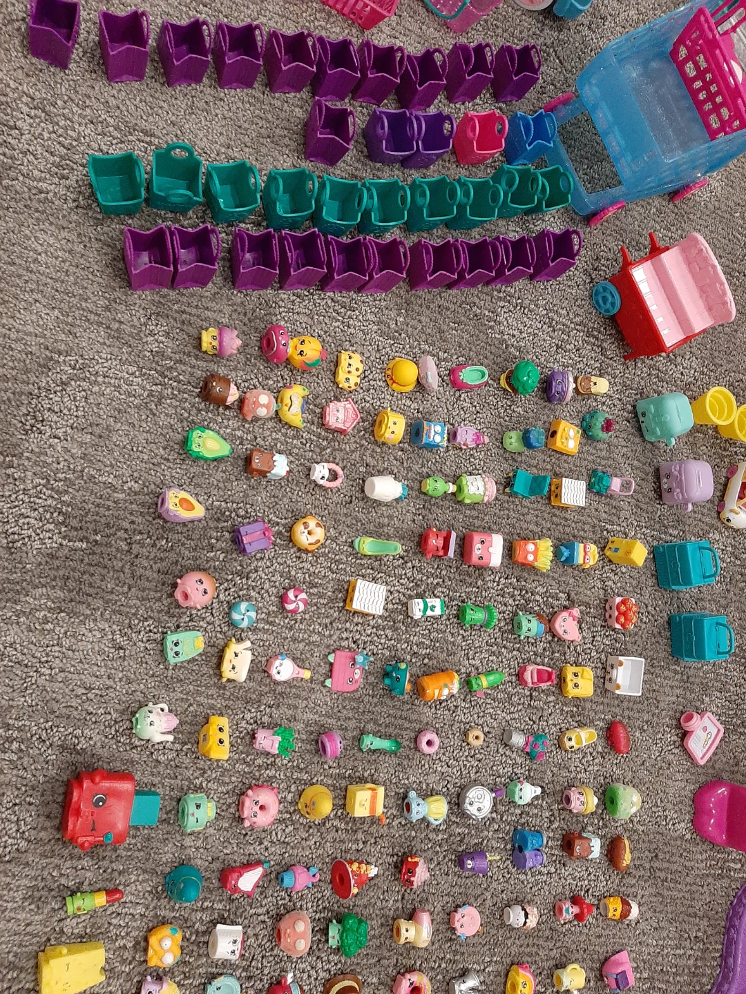Shopkins Toy Collection with Playsets and Figures - photo 5