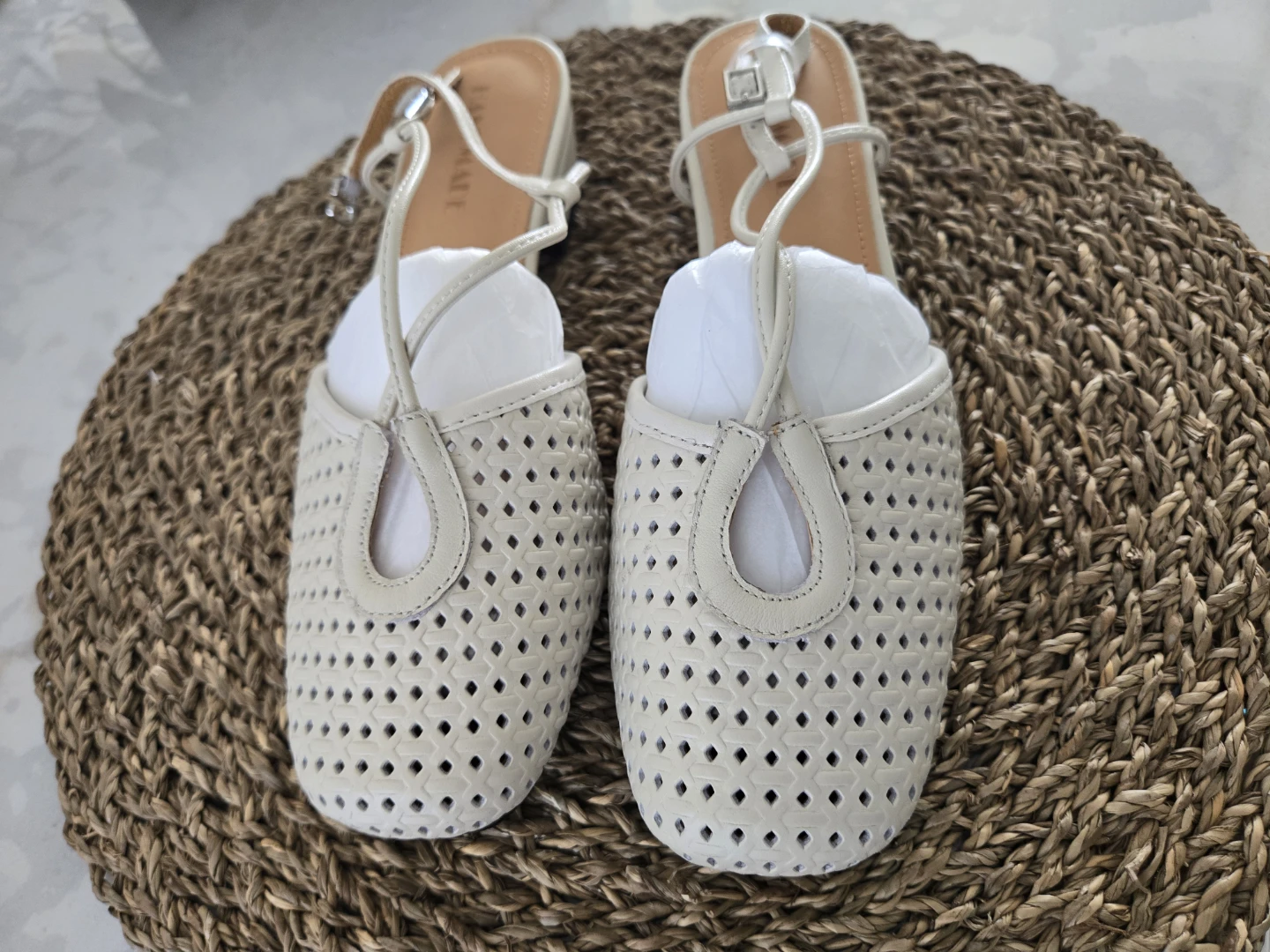 Riley River Women's White Perforated Strap Flats - Size 7 - photo 4