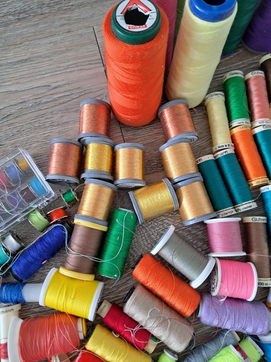Set de hilos valorado en mas de 180$ Gutermann - photo 5