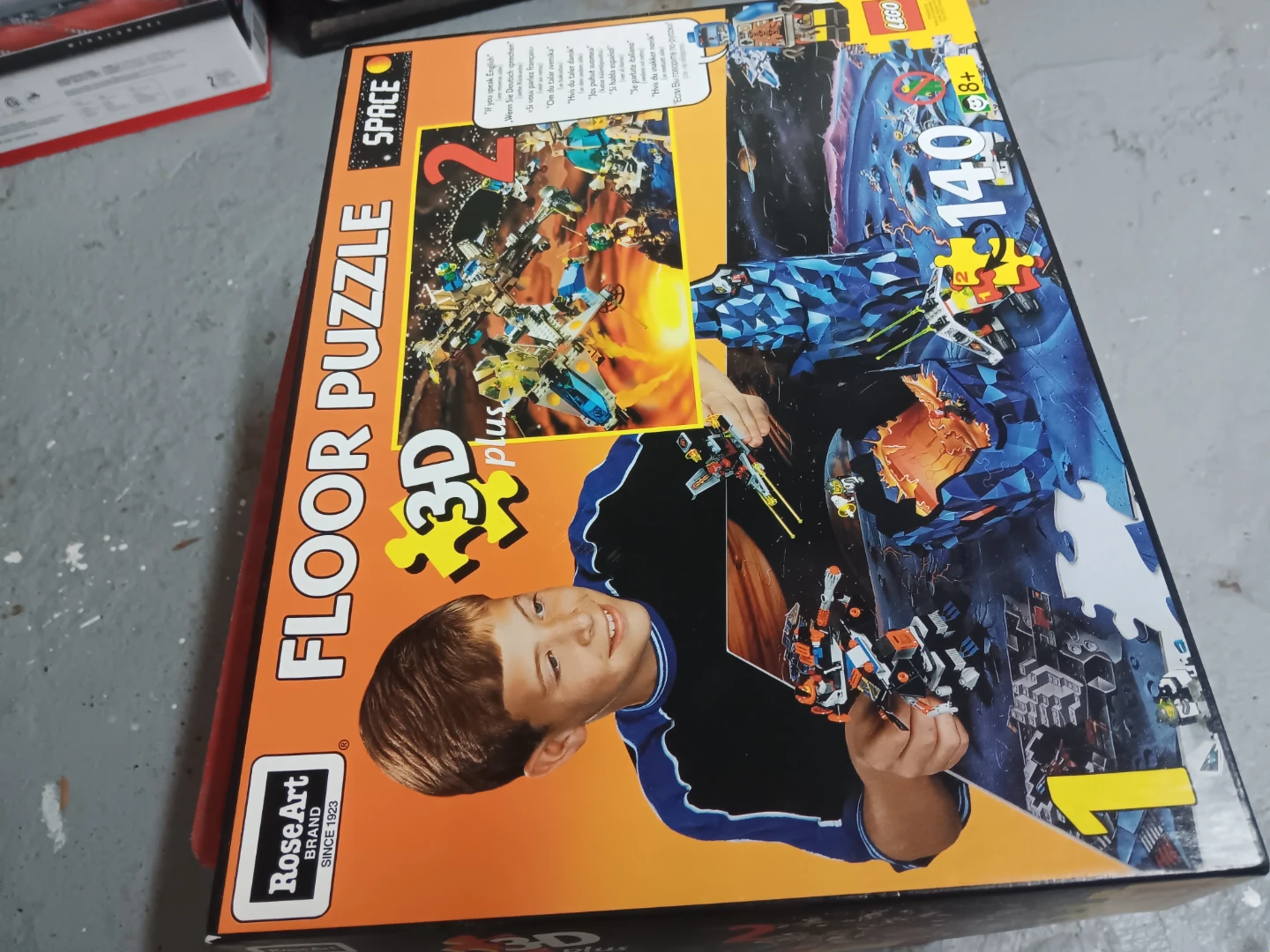 RoseArt 3D Space Floor Puzzle - 140 pieces
