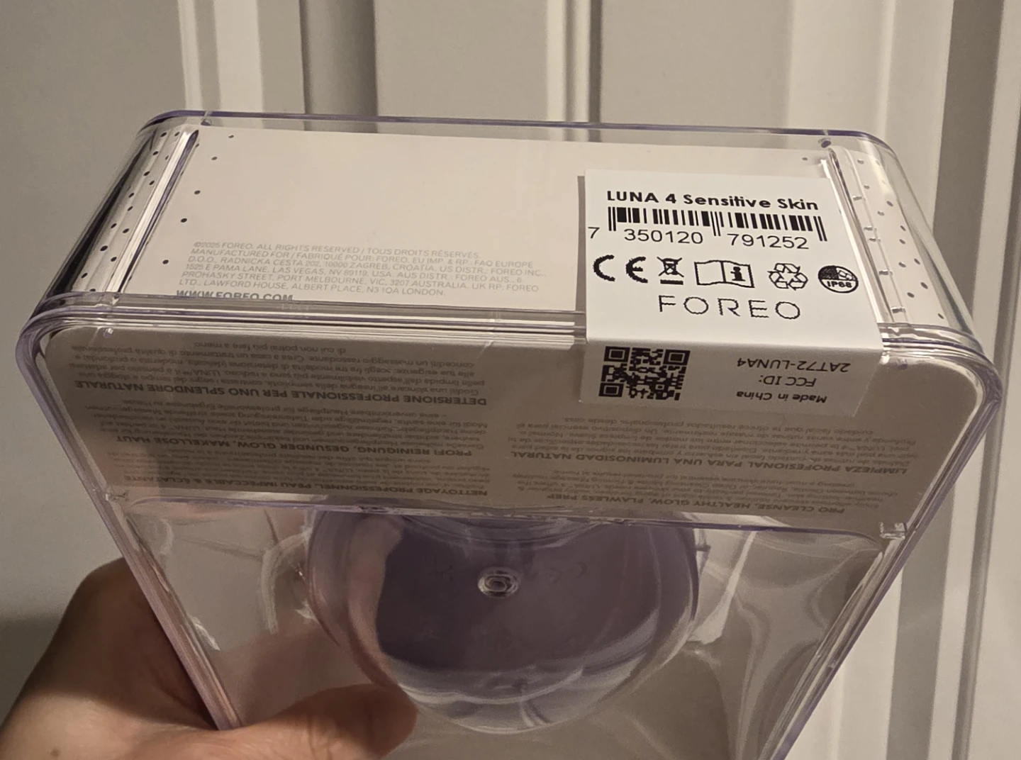 FOREO LUNA 4 Sensitive Skin Facial Cleanser - photo 2