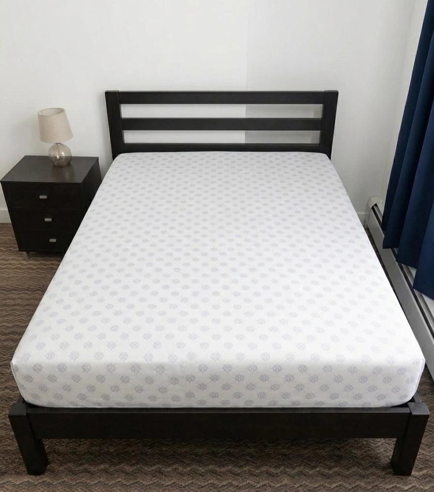 White Fitted Sheet with Blue Geometric Pattern - photo 2