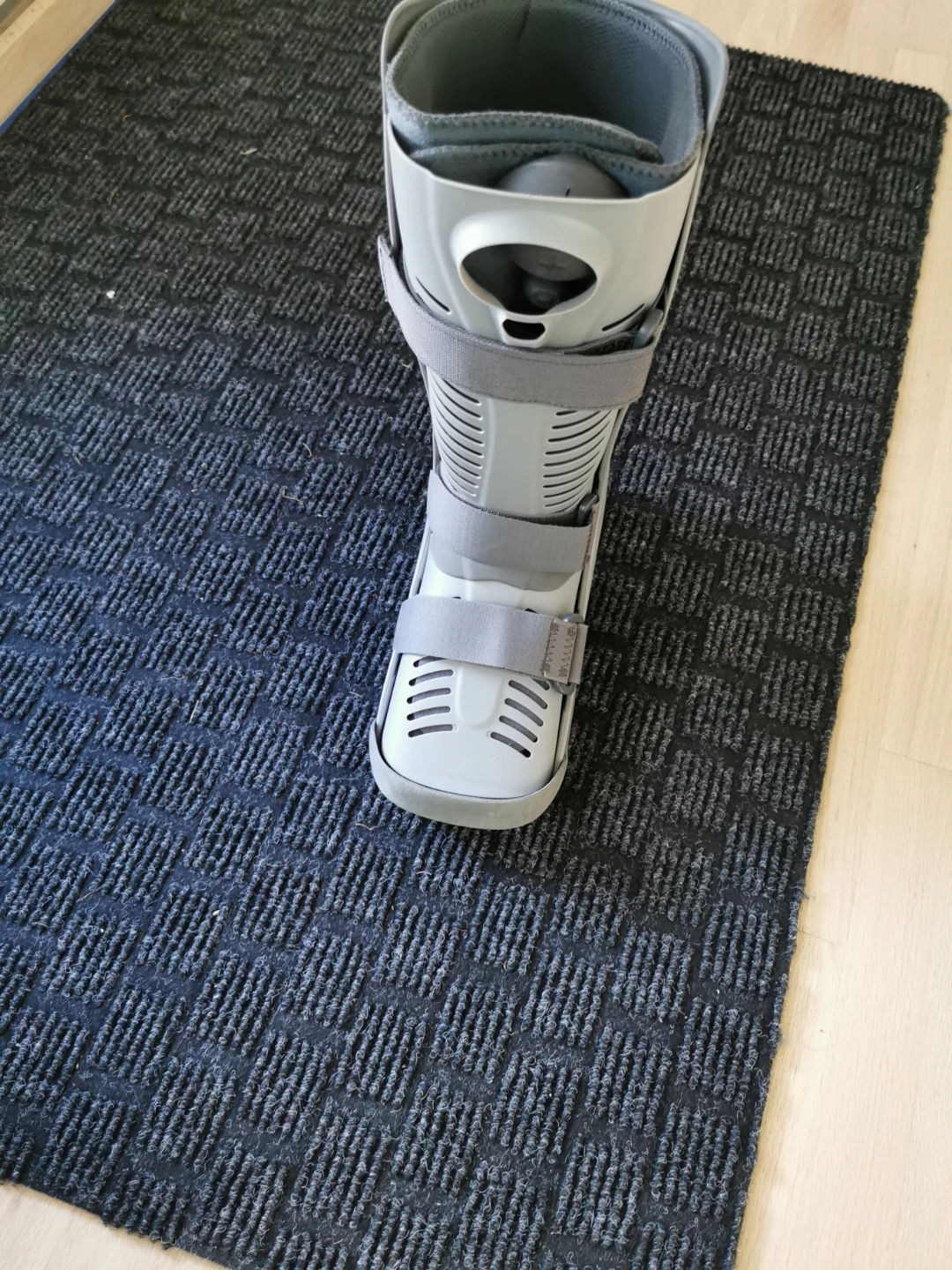 Gently used Walker Boot - photo 2