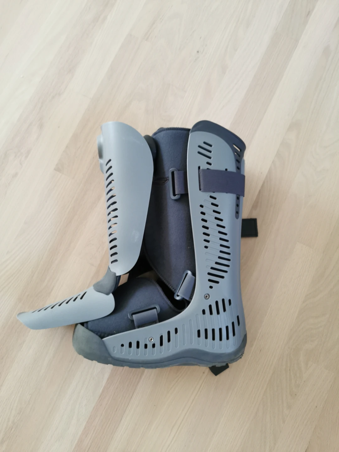 Gently used Walker Boot - photo 3