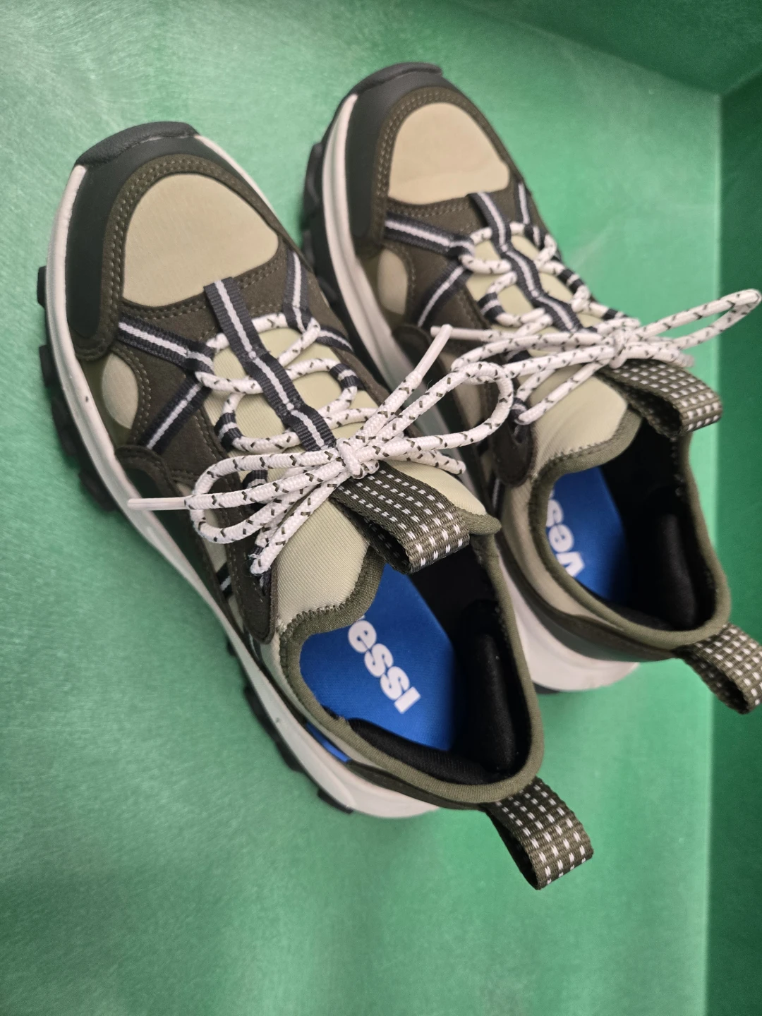 Vessi Motu Sneaker W8