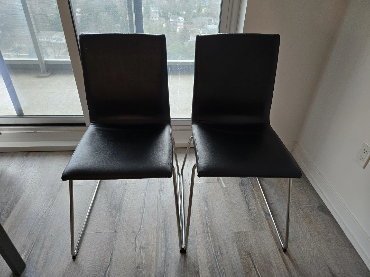 Extendable Dining Table and 2 Chairs - photo 5