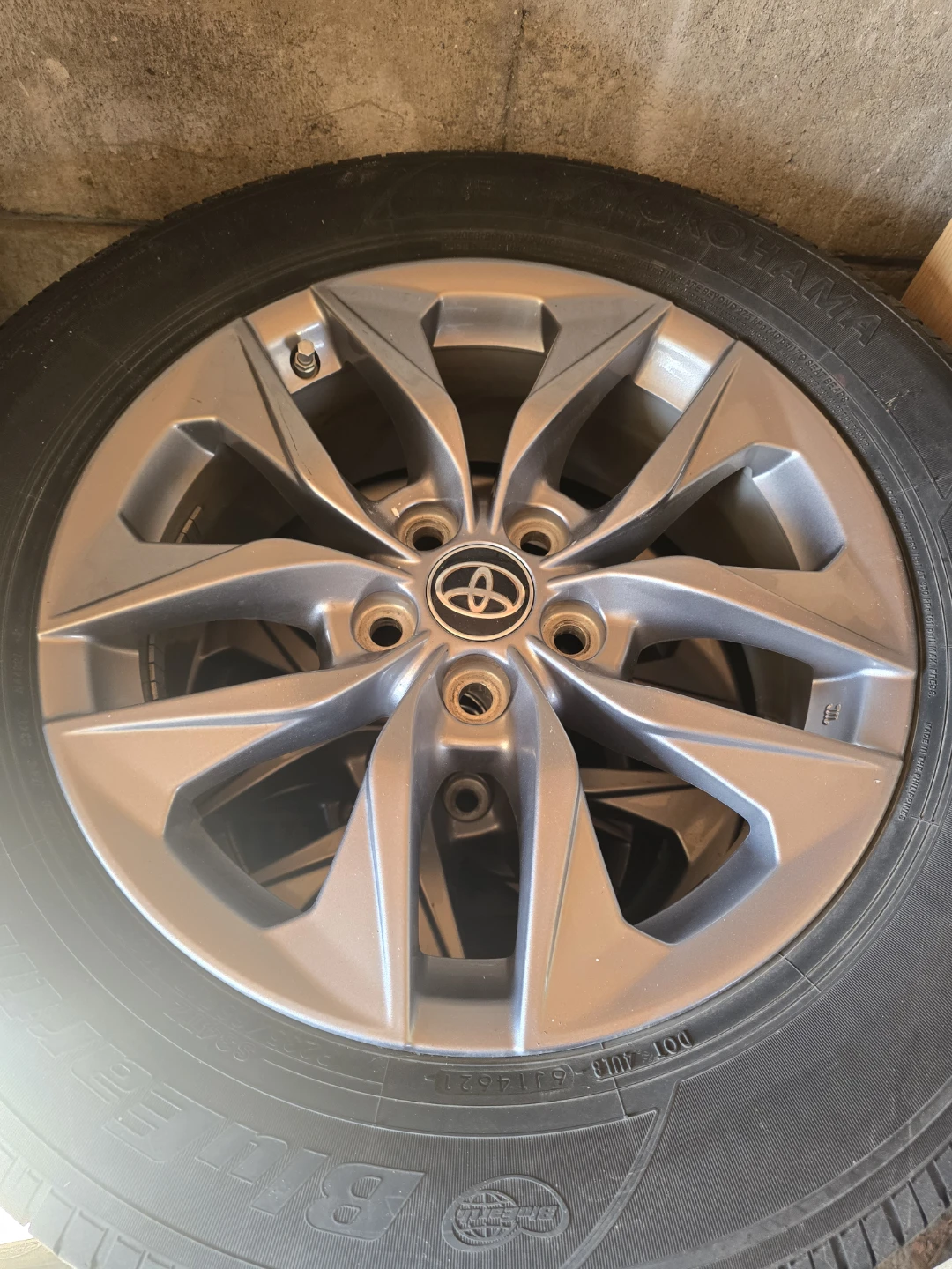 Set of 4 Toyota Wheels and Tires - photo 2