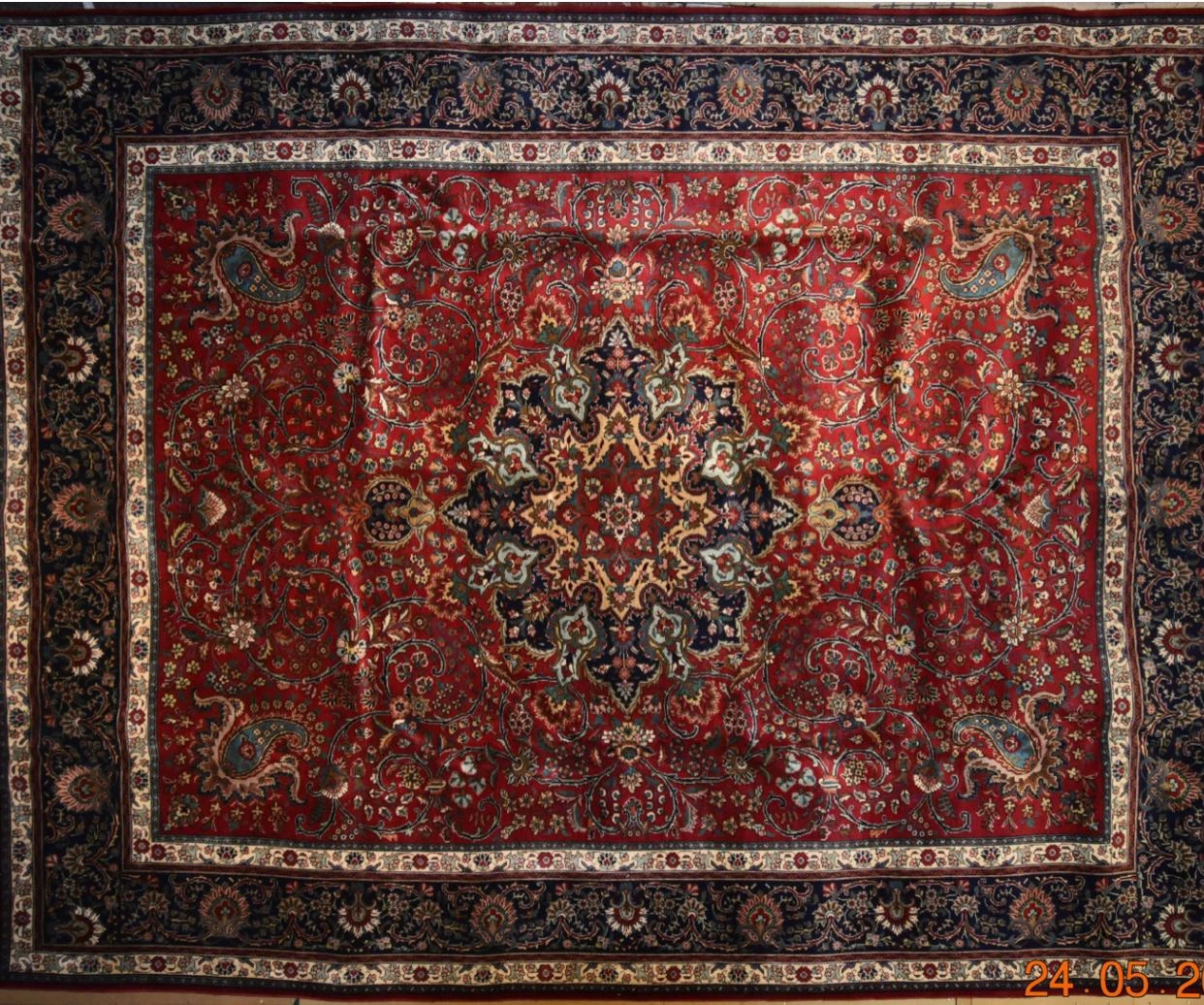 Rare Tabriz masterpiece – deep red medallion, hand-knotted - photo 5