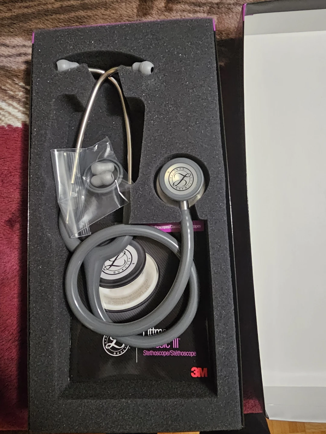 Brand new littmann classic III monitoring stethoscope. - photo 2
