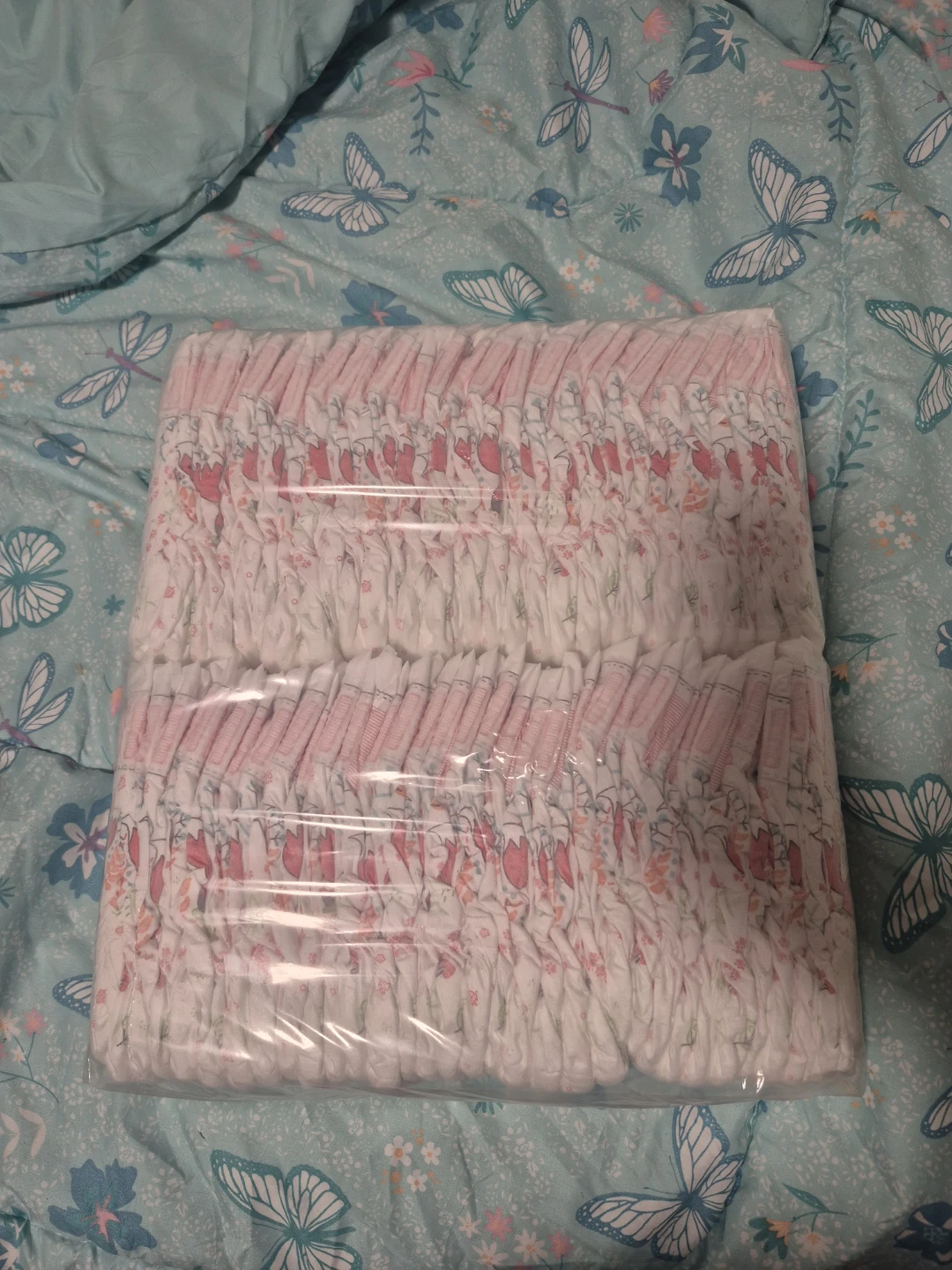 Kirkland Signature Size 4 Diapers - 140 Count - photo 2