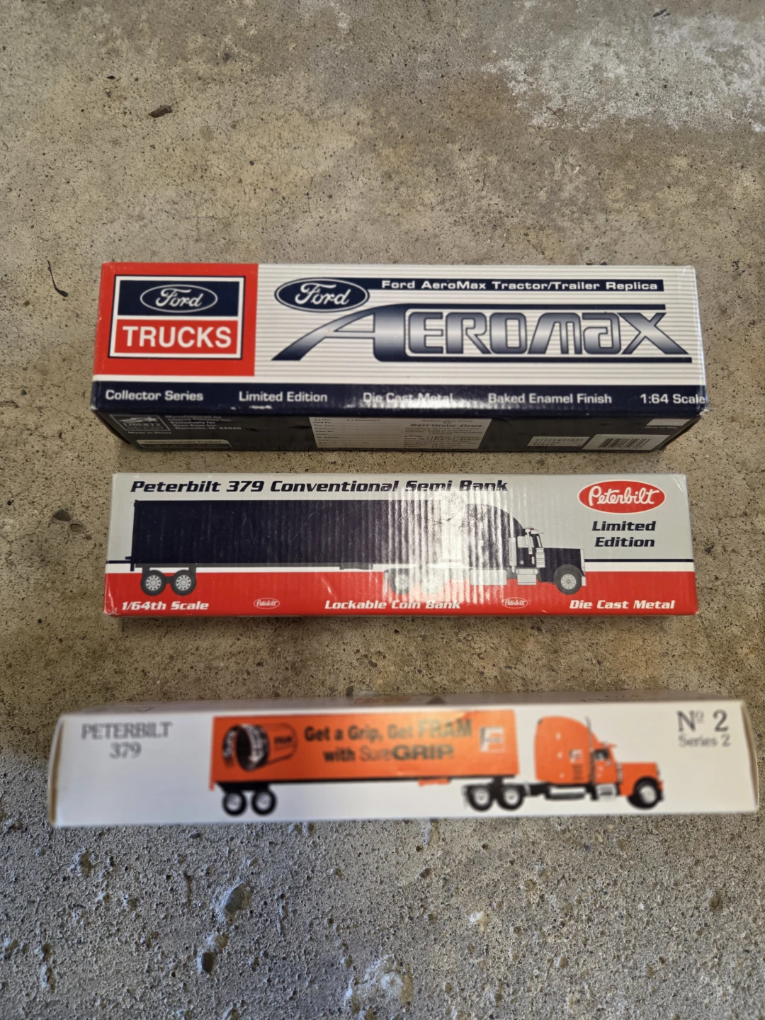 Ford AeroMax Tractor/Trailer Replica & Peterbilt 379 Semi Truck - photo 2