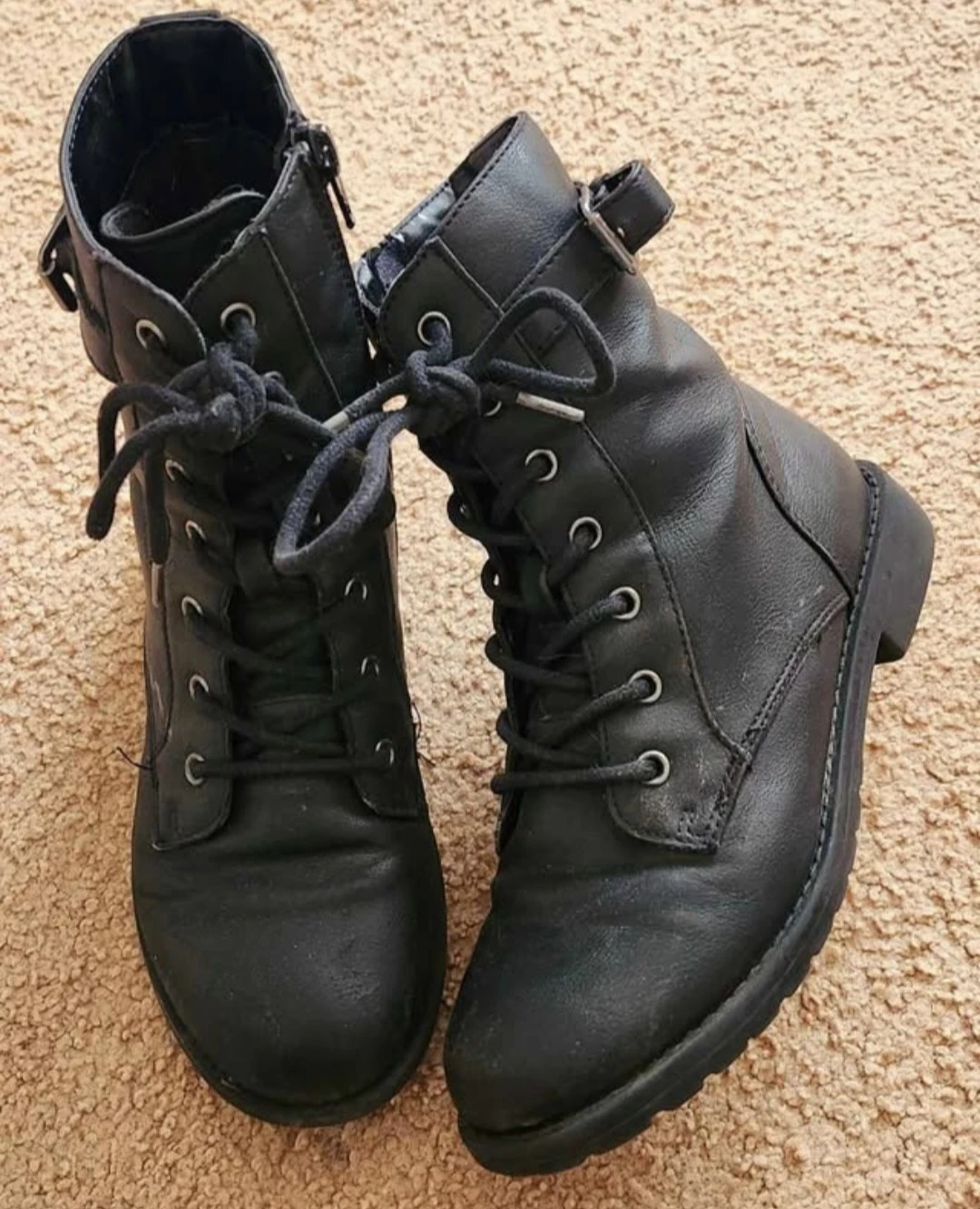 Girls size 3 leather look black boots