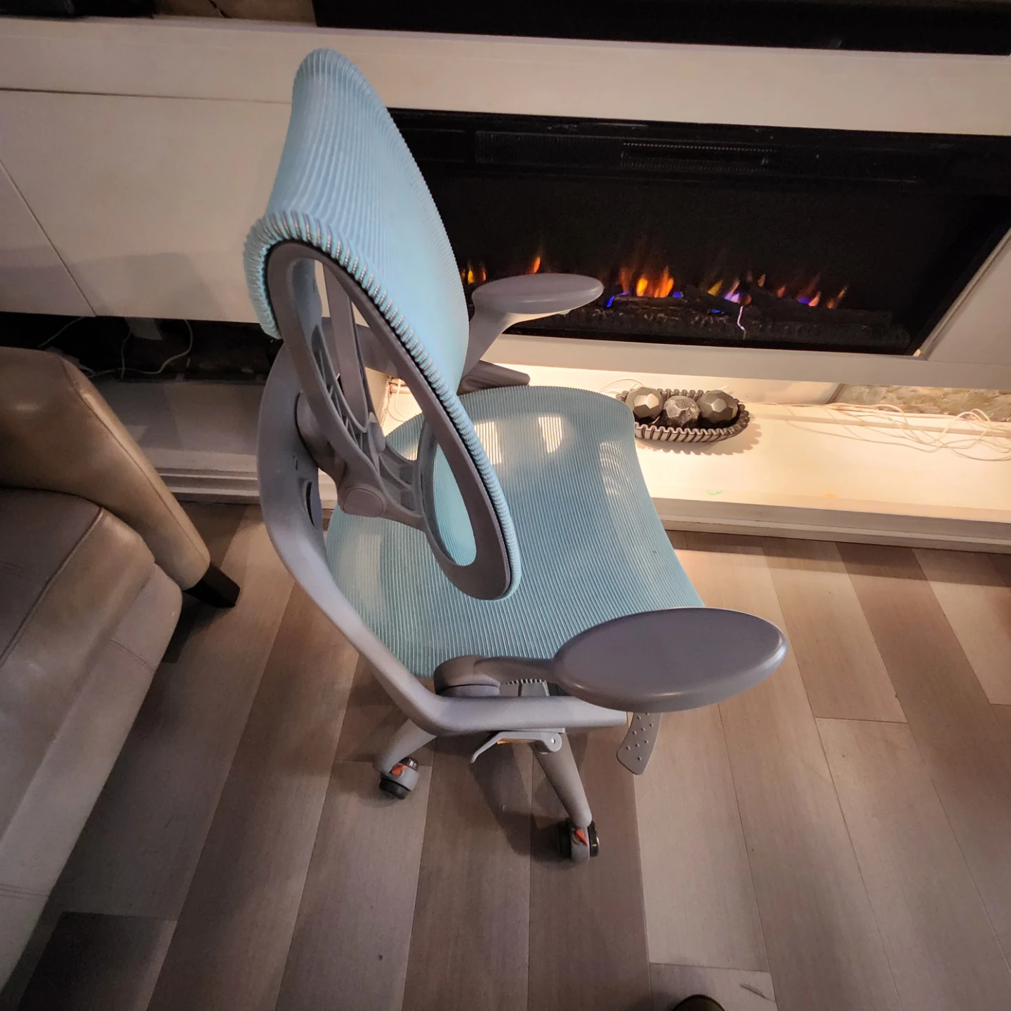 Ergonomic Office Chair - Light Blue Mesh - photo 5