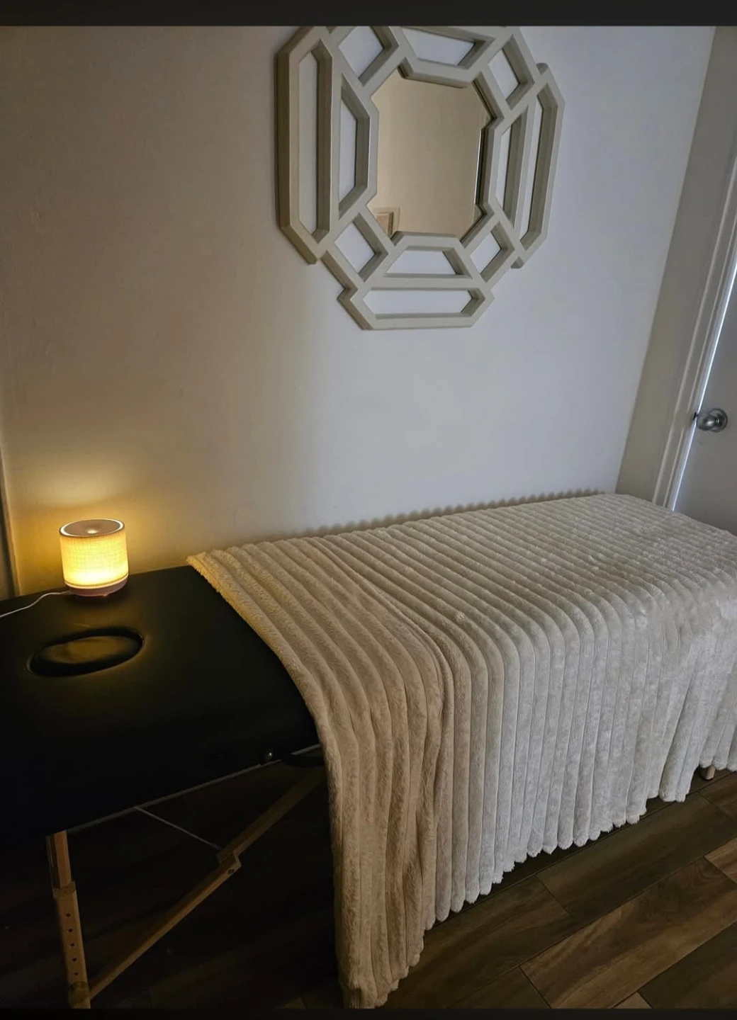 Black Portable Massage Table with Face Cradle and Carrying Case - photo 4