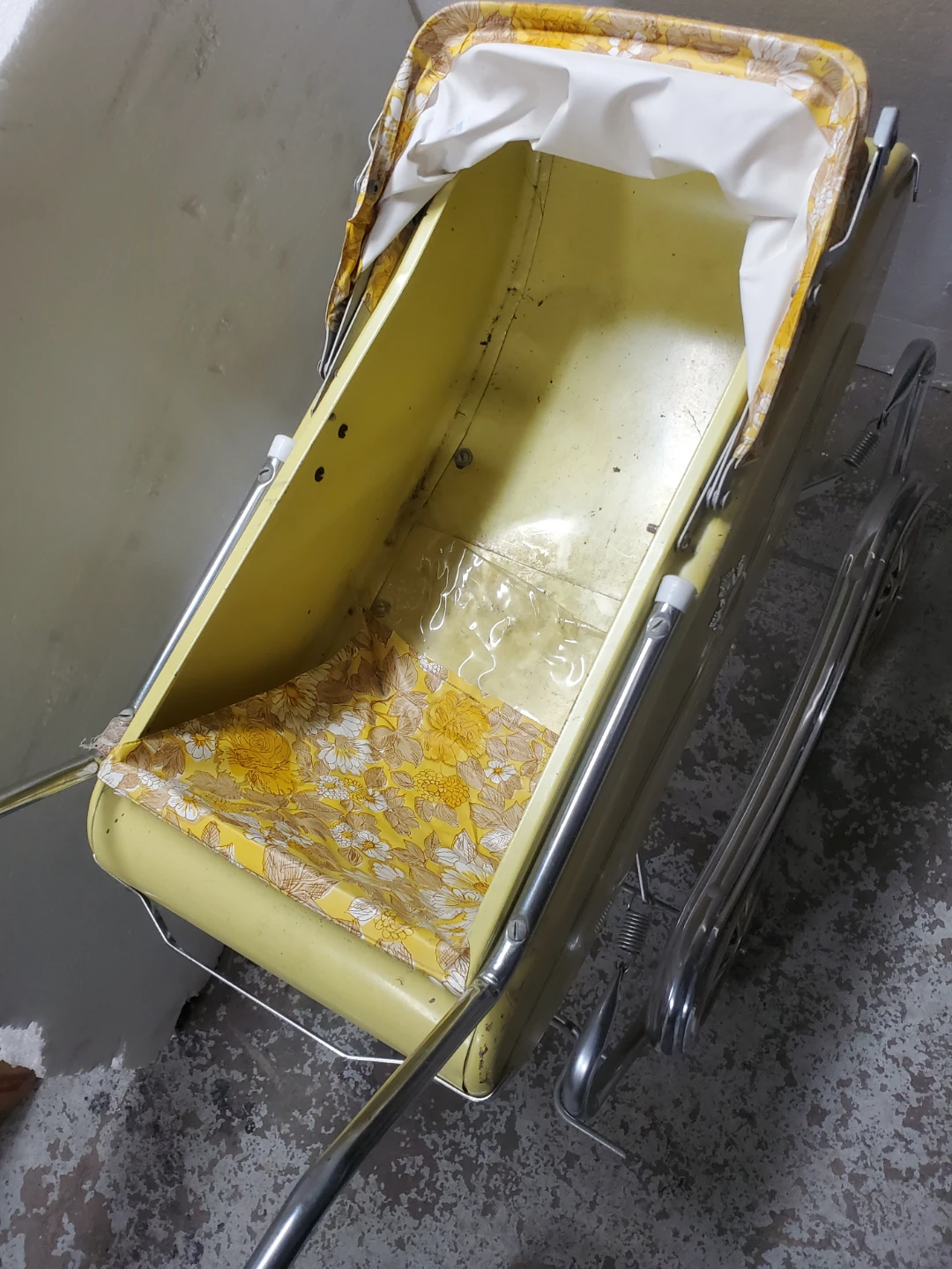 Vintage Yellow Floral Doll Pram Stroller - photo 2