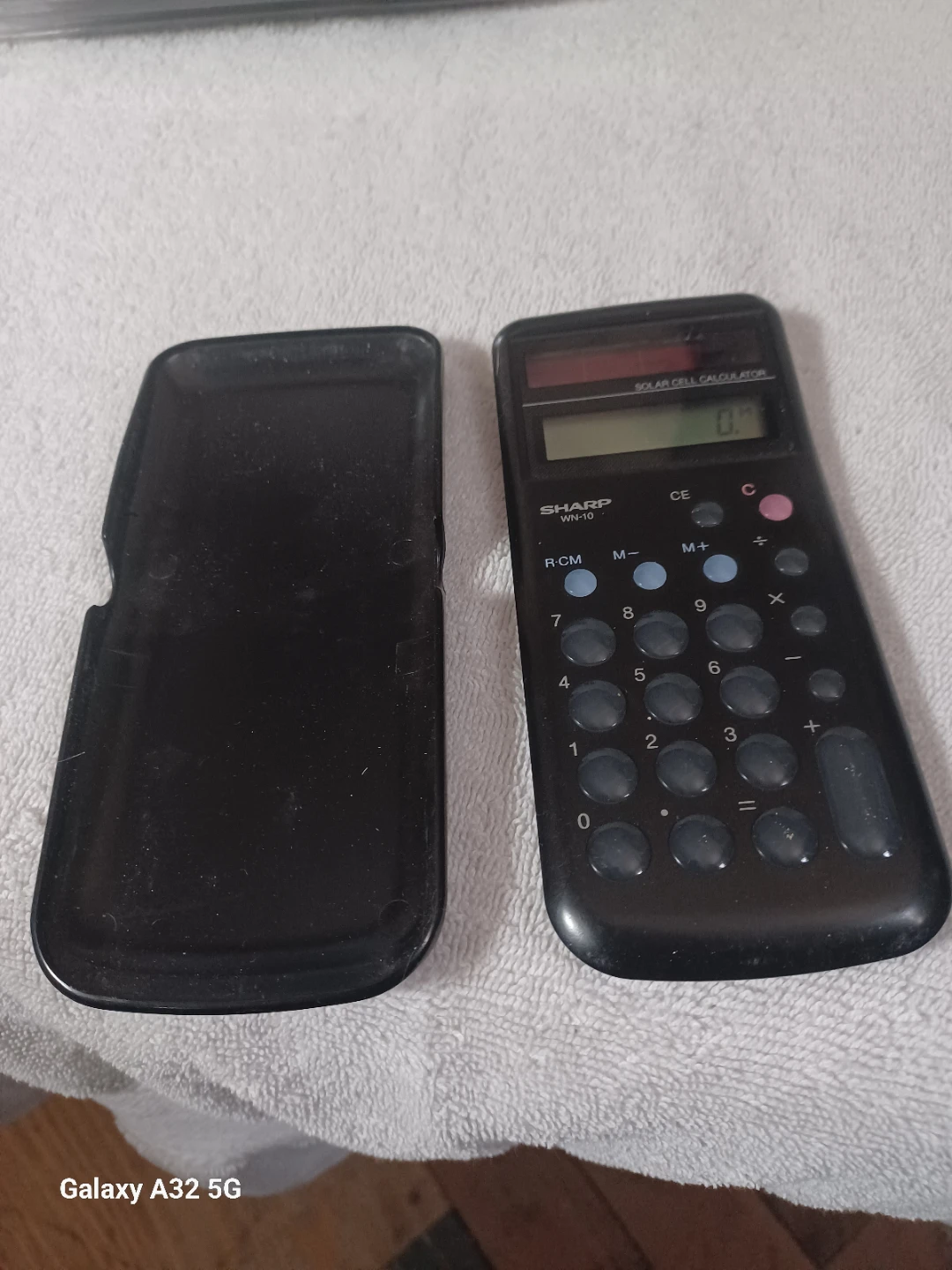 Sharp WN-10 Solar Cell Calculator with Cover - photo 3