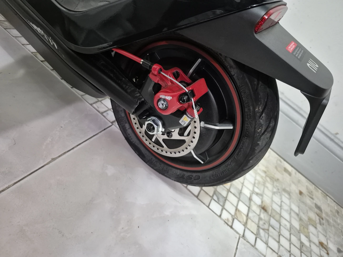 NIU KQI 300x  Electric Scooter for SALE !! - photo 3