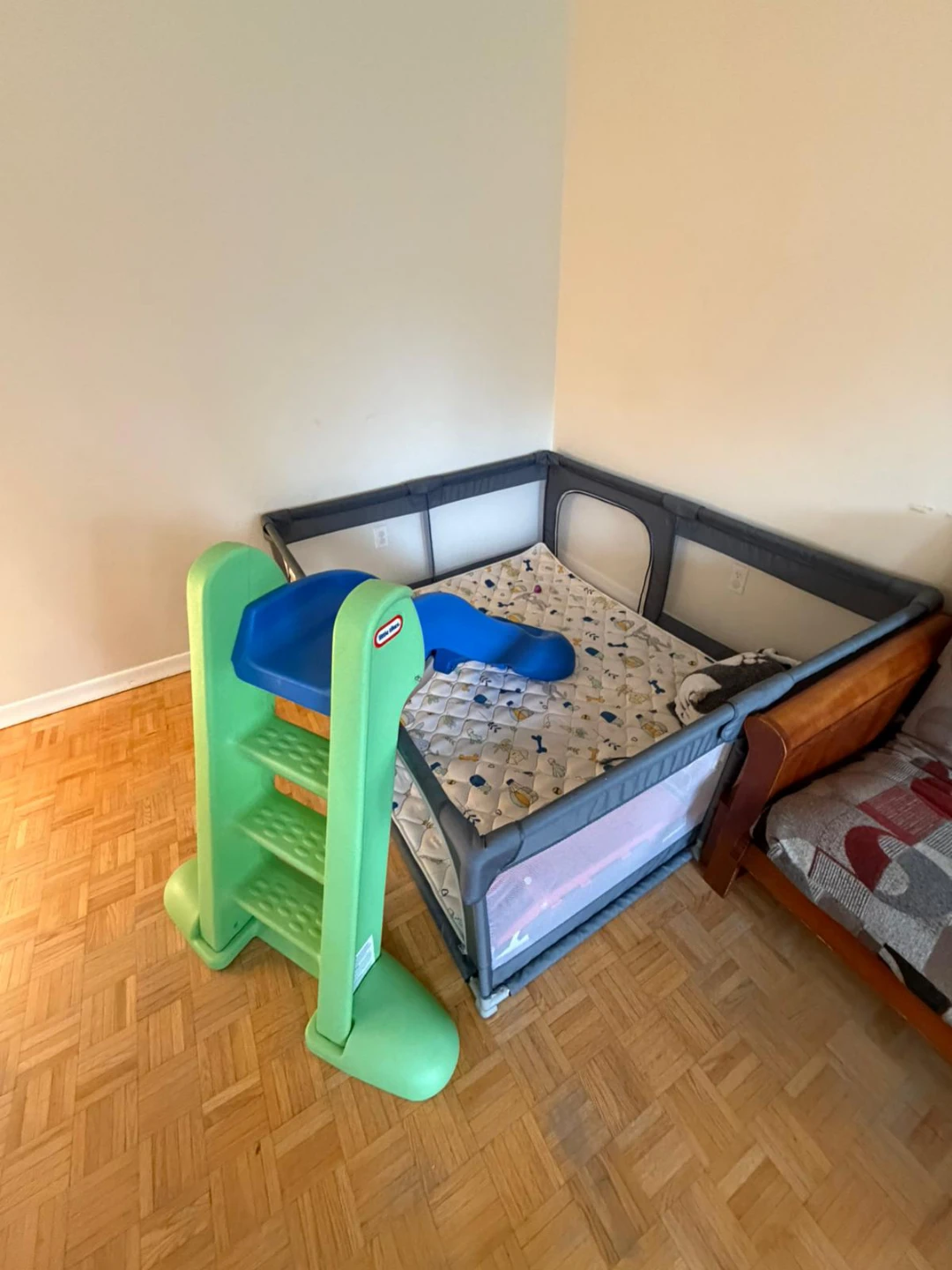 Little Tikes Junior Play Slide and Playpen Set - photo 2