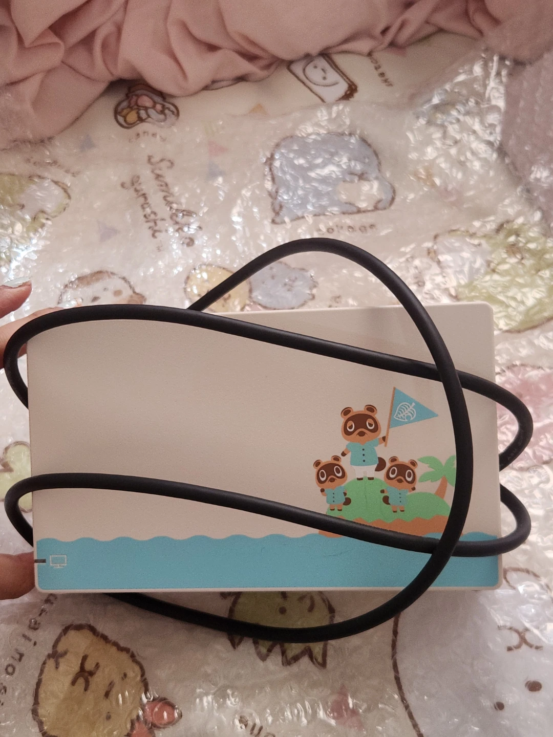 Pristine Nintendo Switch Animal Crossing Edition ! - photo 3