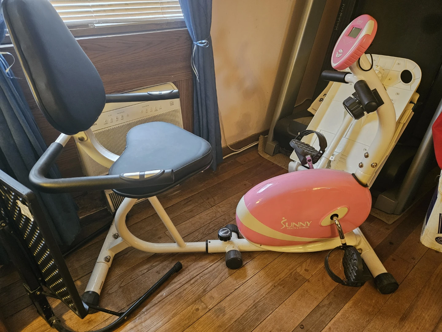 Sunny Health & Fitness Pink Recumbent Exercise Bike - photo 2
