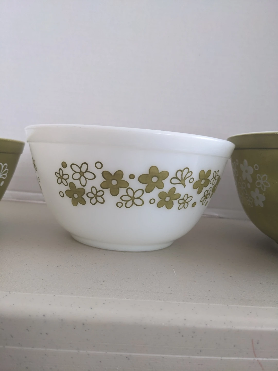 Vintage Pyrex Mixing Bowls - Set of 3 - photo 3