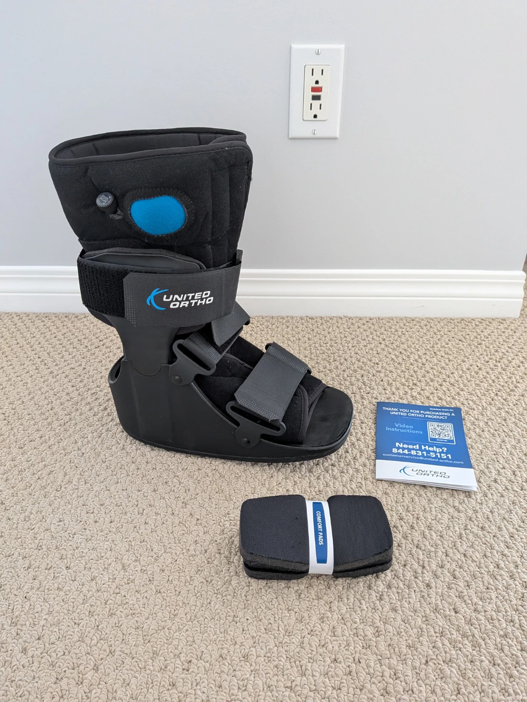 United Ortho Walking Boot Small  🌱