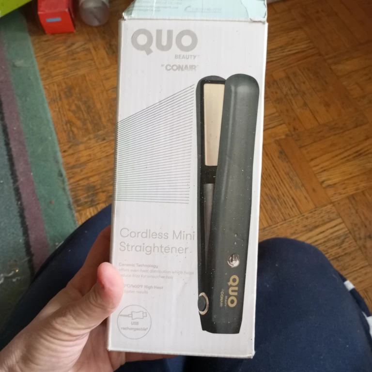 QUO Beauty by Conair Cordless Mini Straightener🌱