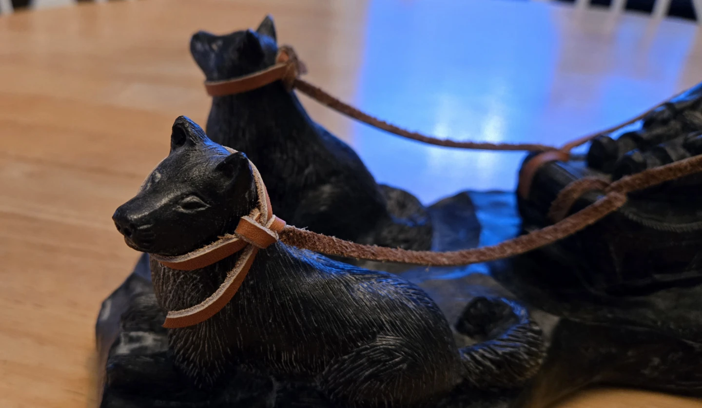 Large Jolin/Wolf Sculpture - photo 5