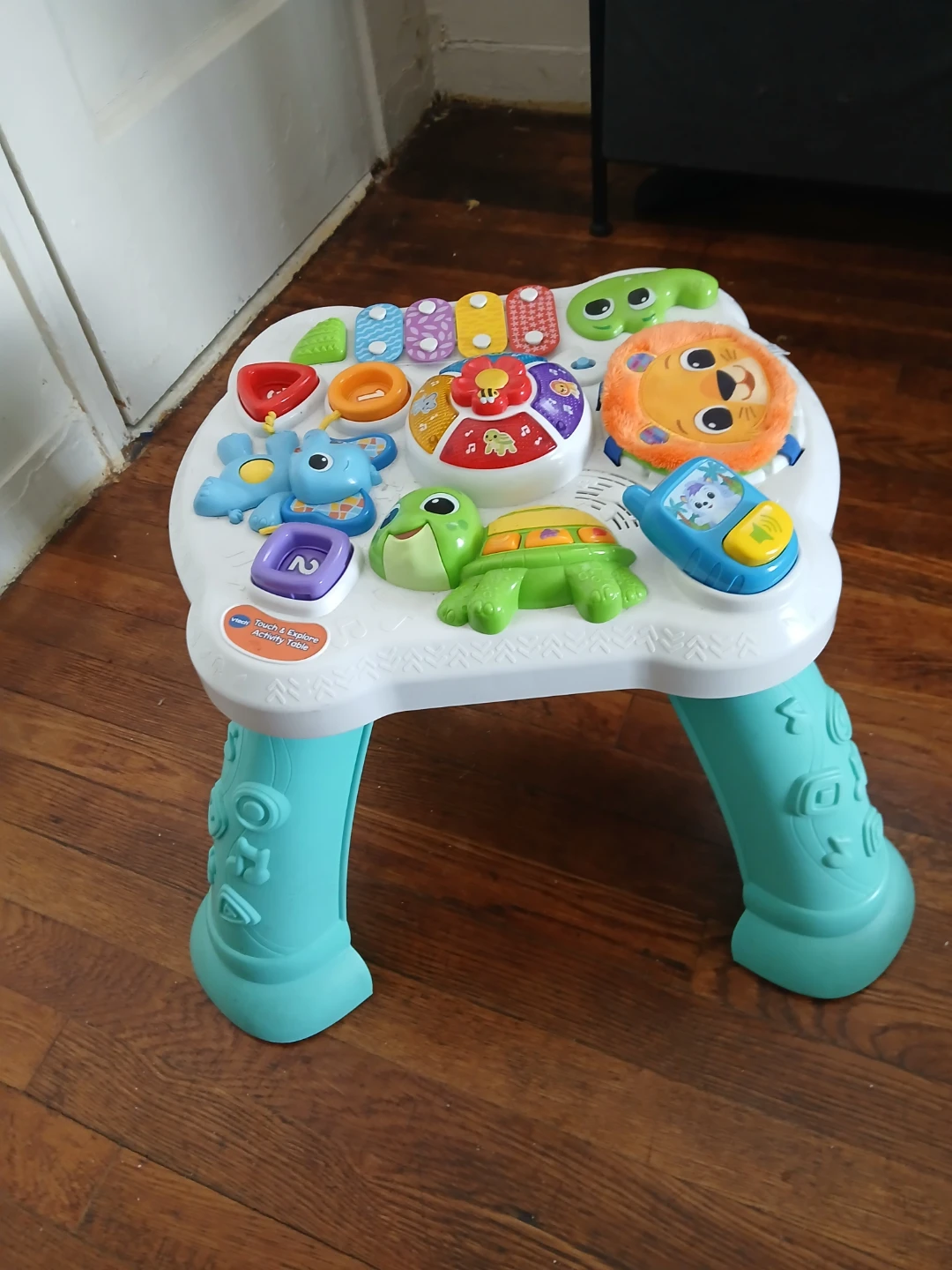 VTech Touch & Explore Activity Table - photo 2