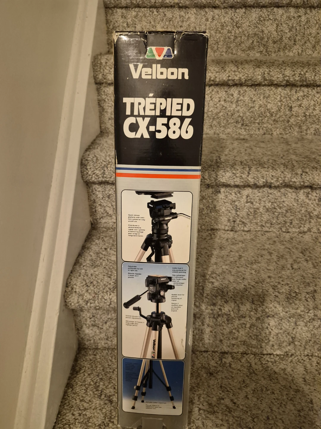 Velbon CX-586 Tripod with Pan Head
