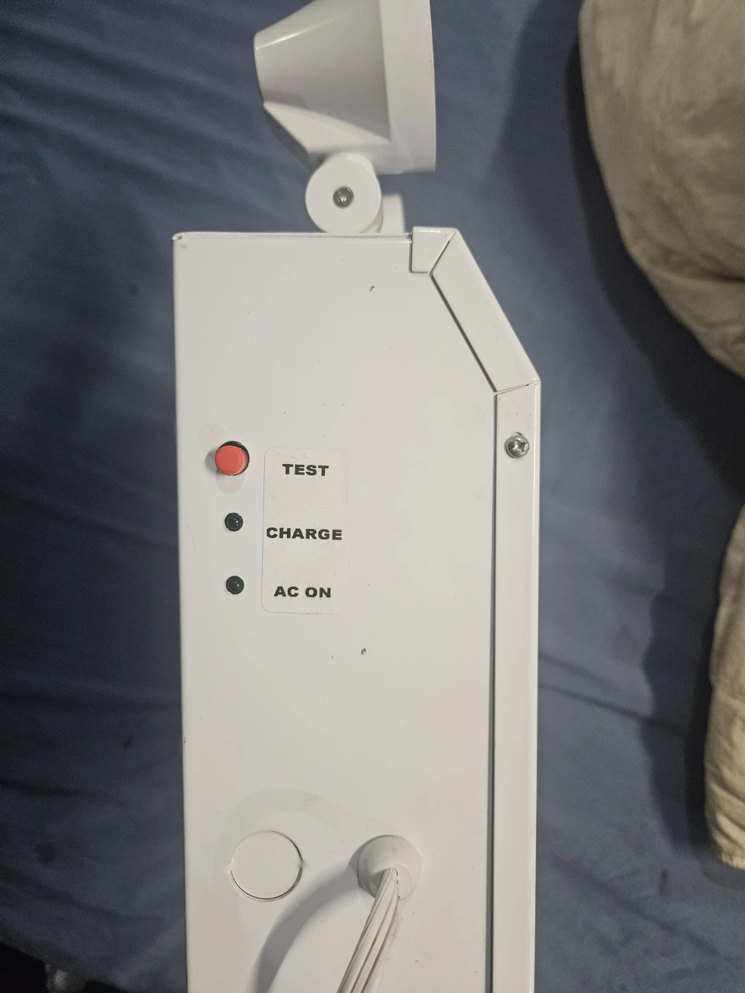 Stanpro Emergency LED Lights 6V-12V 4Watt - photo 2
