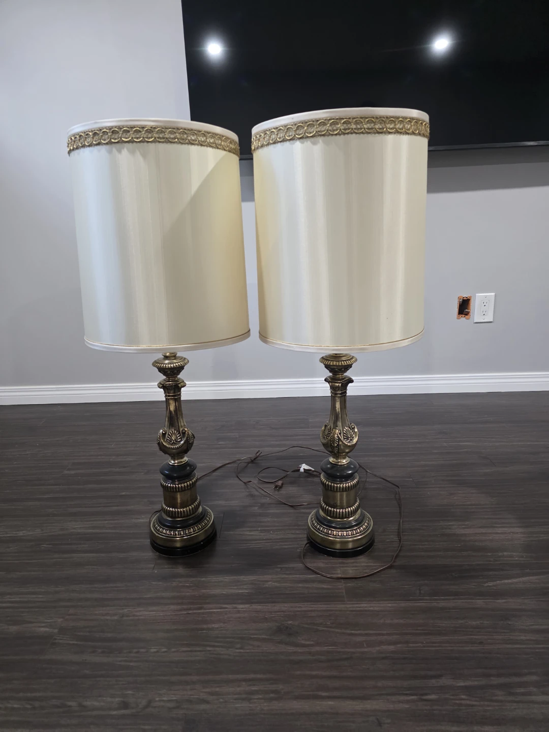 Vintage Table Lamps - Pair - photo 2
