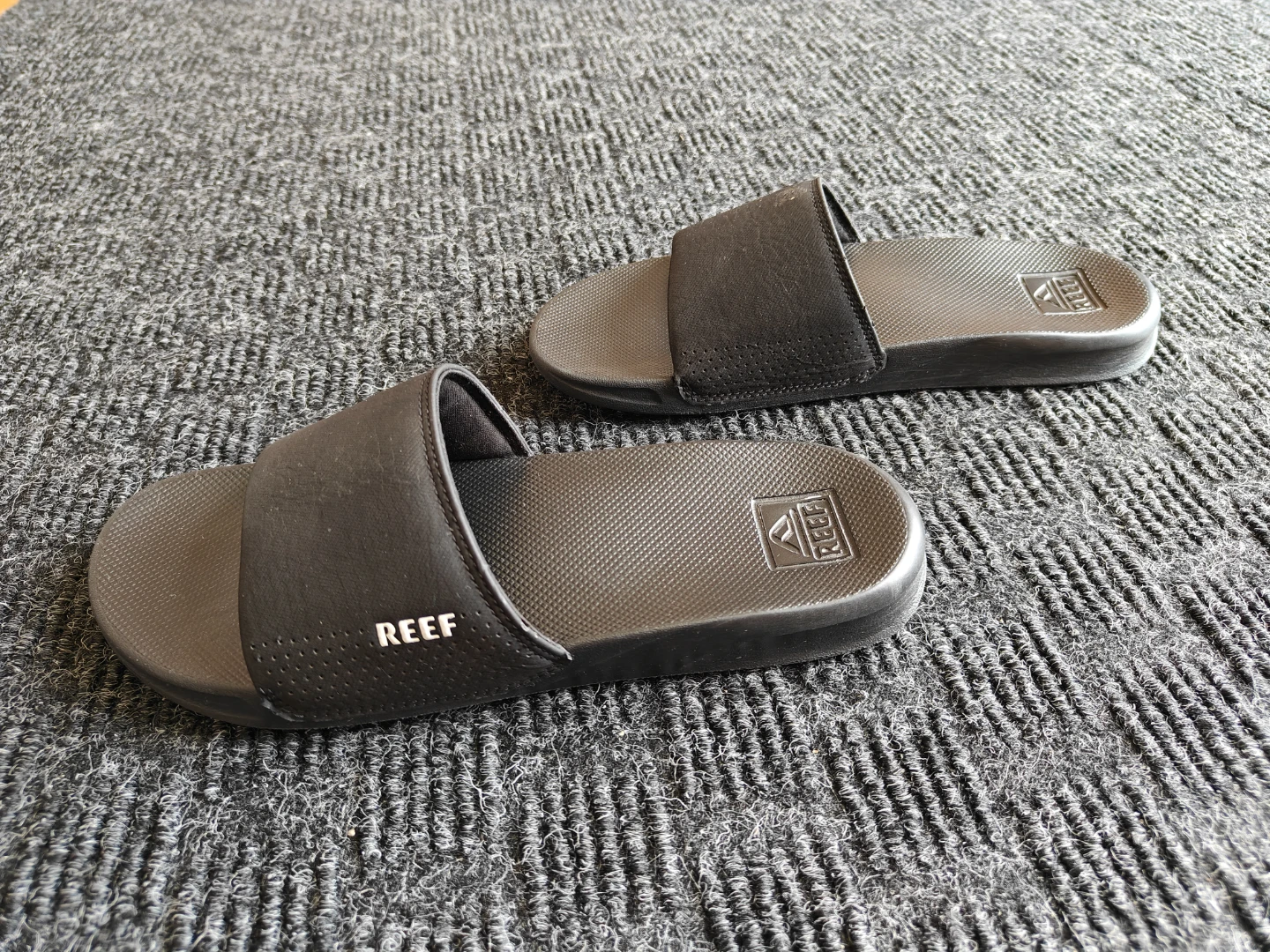 Reef One Slides Sandals Flip Flops - Men Black - Size 8 - photo 5