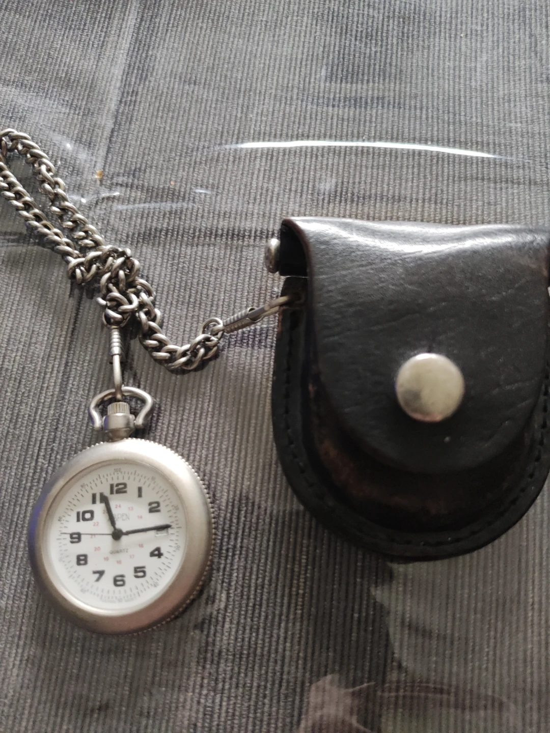 Timex Quartz Pocket Watch with Leather Pouch - photo 2