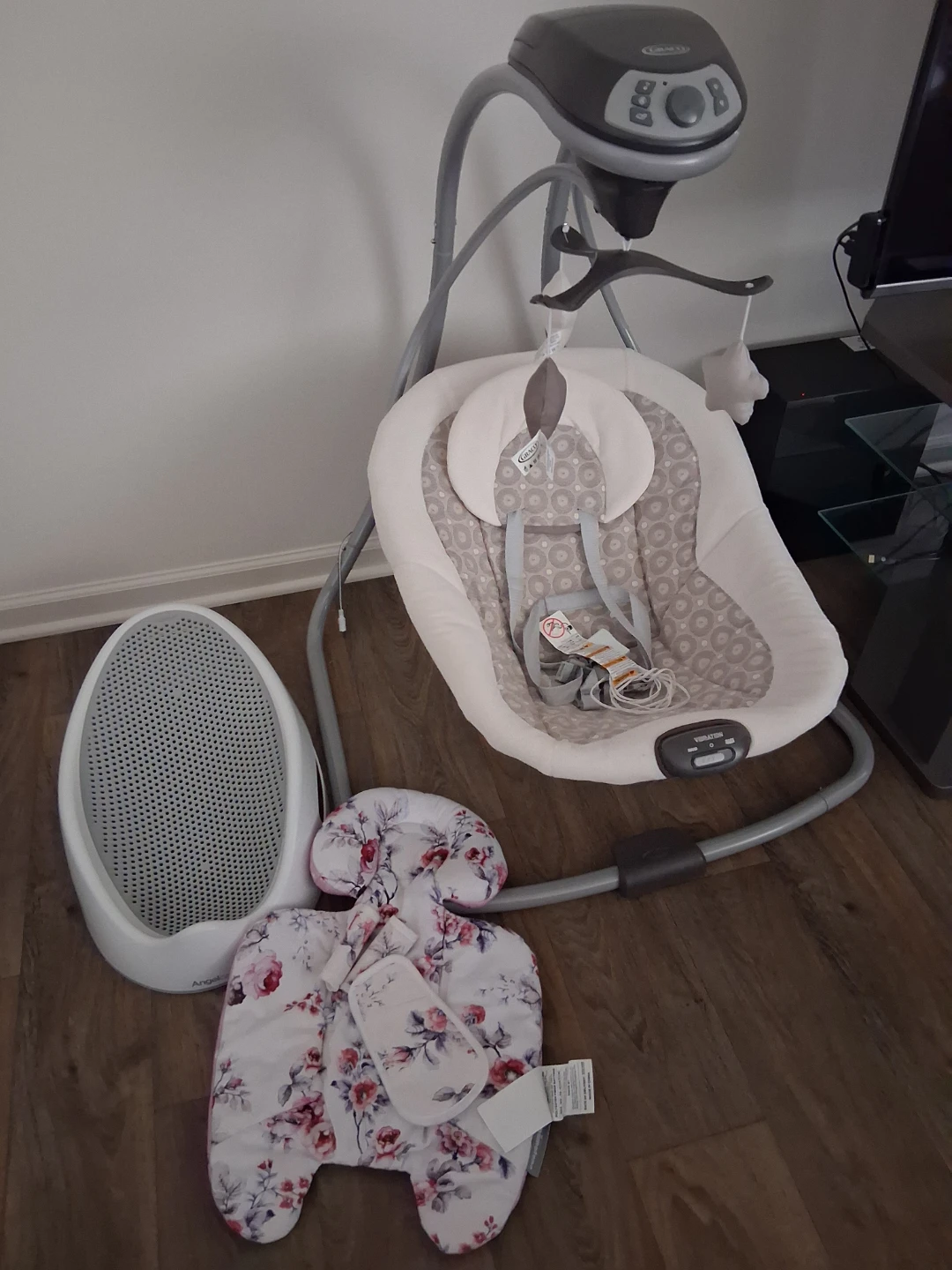Graco Baby Swing with Infant Bath Support - photo 3