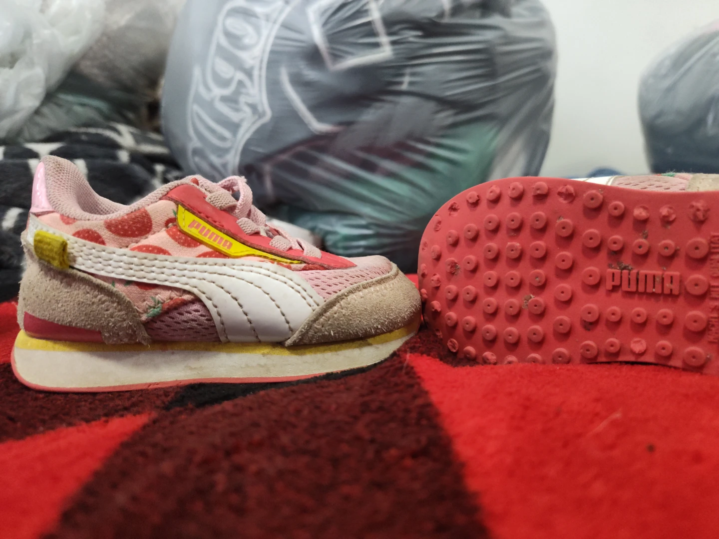 Puma Toddler Shoes Strawberry Print🌱 - photo 2