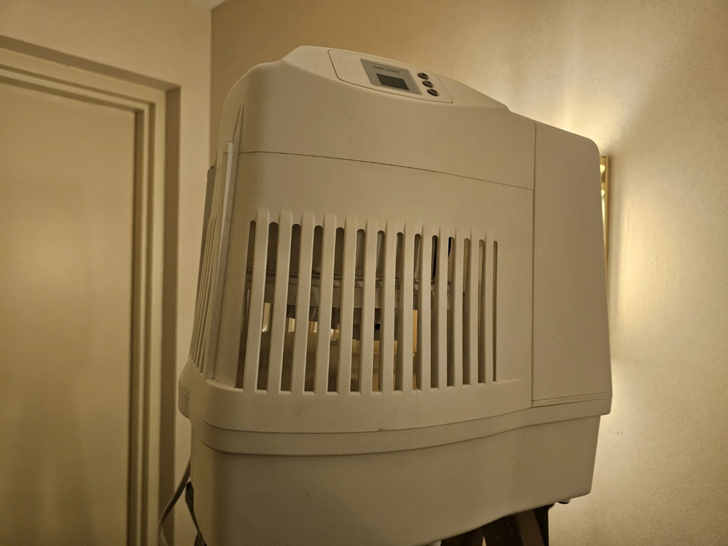 AirCare Evaporative Humidifier - photo 3