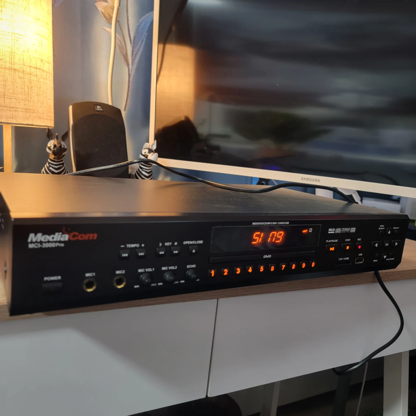 MediaCom MCI-3000 Karaoke Machine lovers