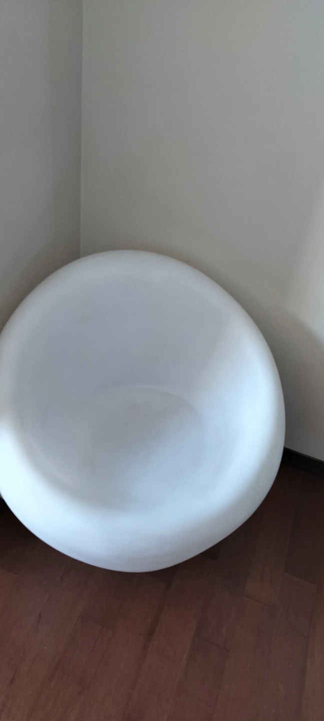 White Modern Egg Shaped Accent Chair - photo 2