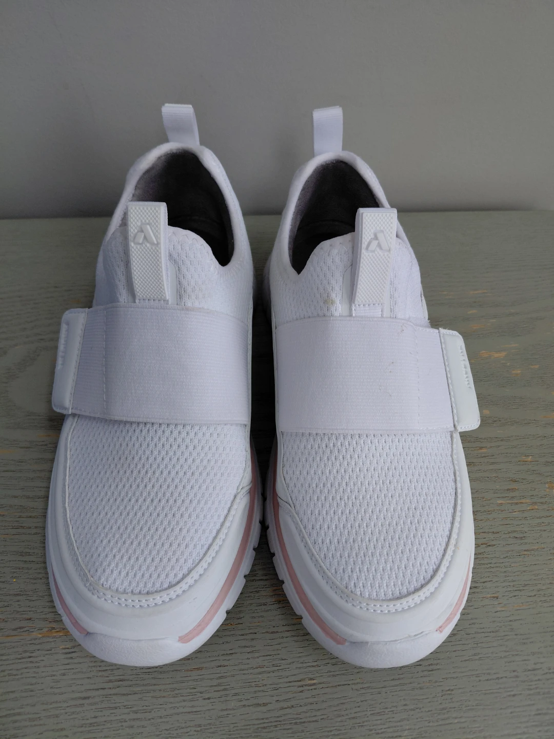 ANODYNE White Slip-On Sneakers -off the shelf orthopedic Size 6M - photo 2