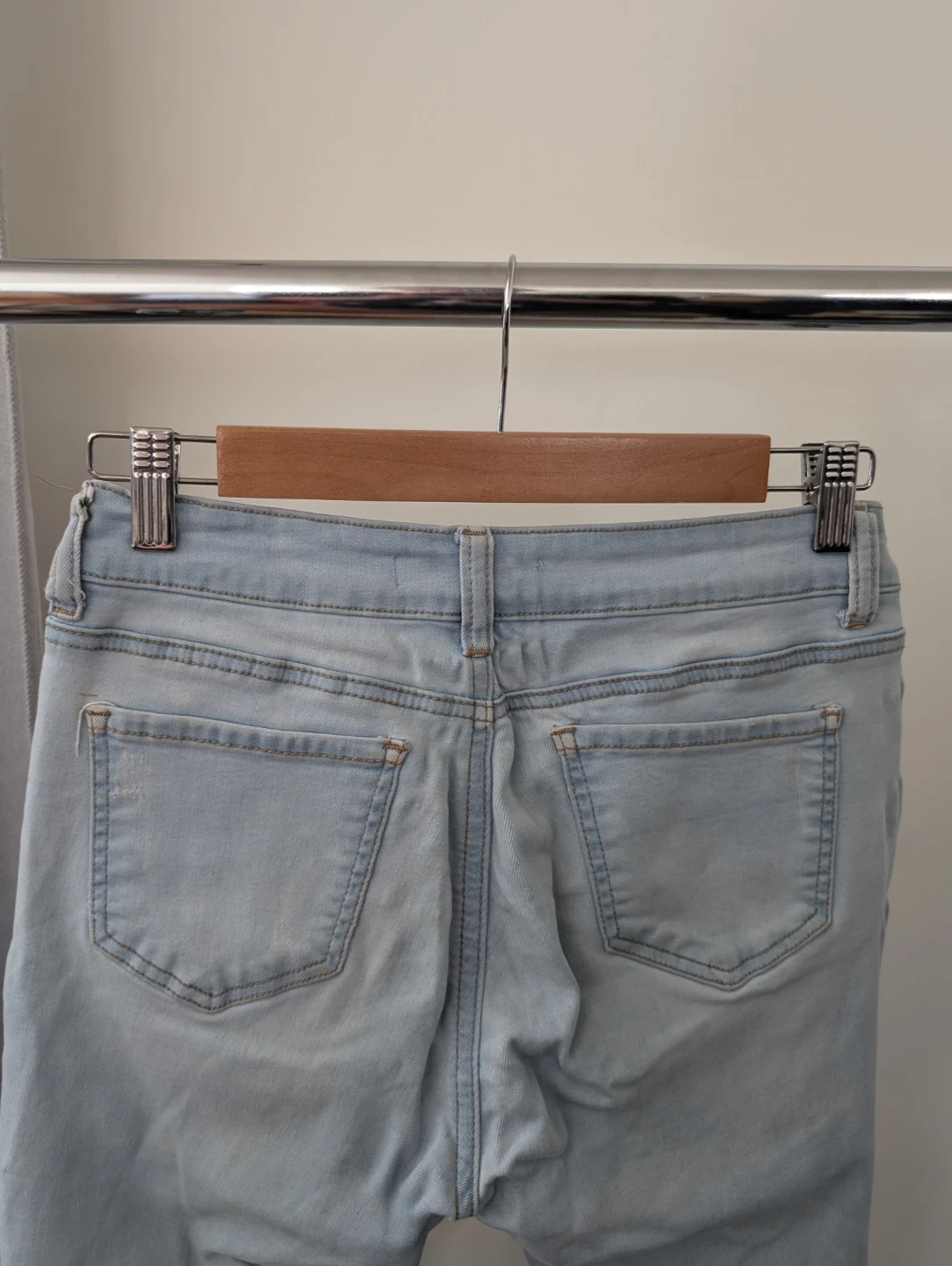 Light Wash Distressed Skinny Jeans - WAX JEAN - Size 7 - photo 3