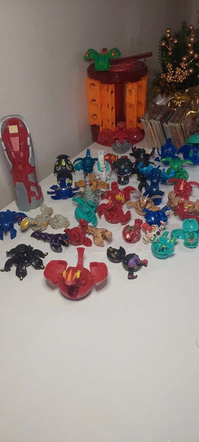 🔥 HUGE Bakugan Bundle + Launcher + Cards + EXTRAS 🔥 (Must See!) - photo 5