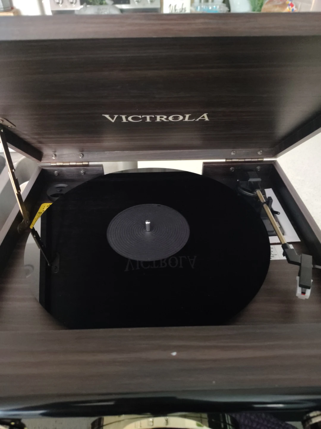 Victoria Record Player 3 Speed, Bluetooth and Radio! - photo 2