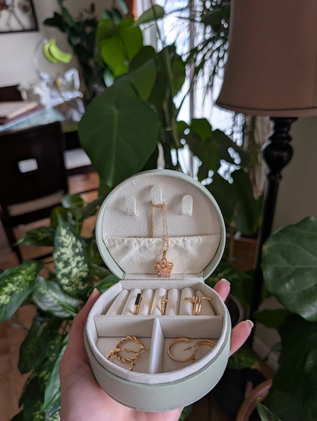 Nush Jewellery Box with jewelry for mother's day. - photo 2